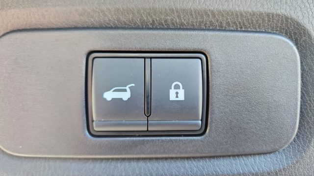 NISSAN Qashqai usata, con Autoradio digitale