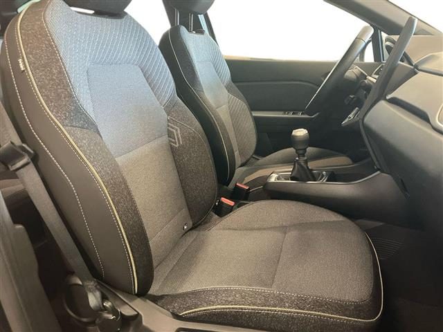 RENAULT Captur usata, con Sistema di navigazione