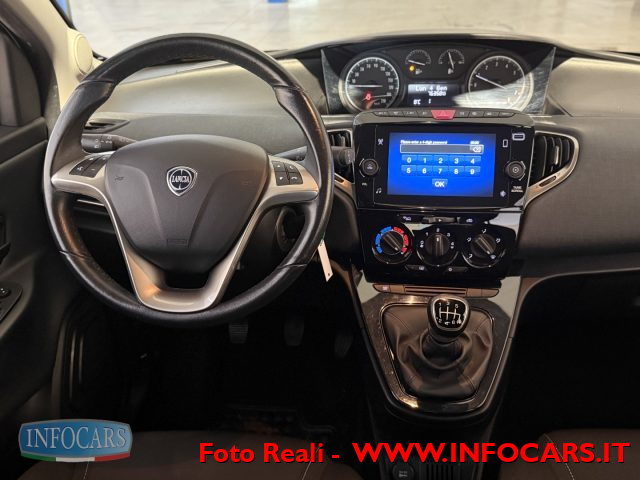 LANCIA Ypsilon usata, con ESP
