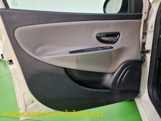 LANCIA Ypsilon usata 38