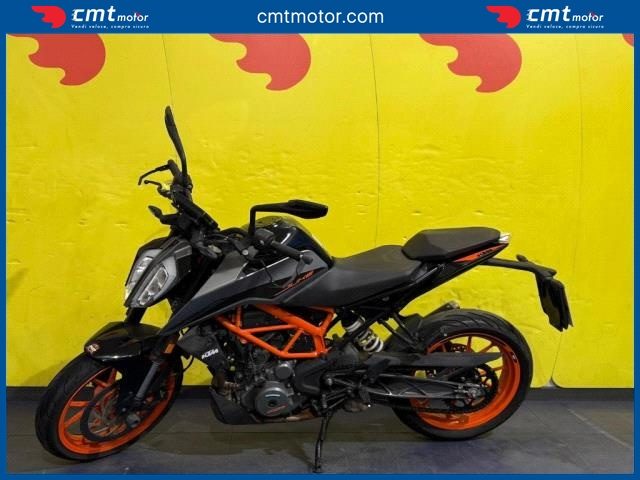 KTM 390 Duke usata 2