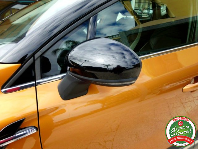 RENAULT Captur usata, con Bracciolo