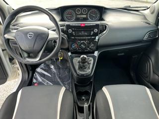 LANCIA Ypsilon usata, con ESP