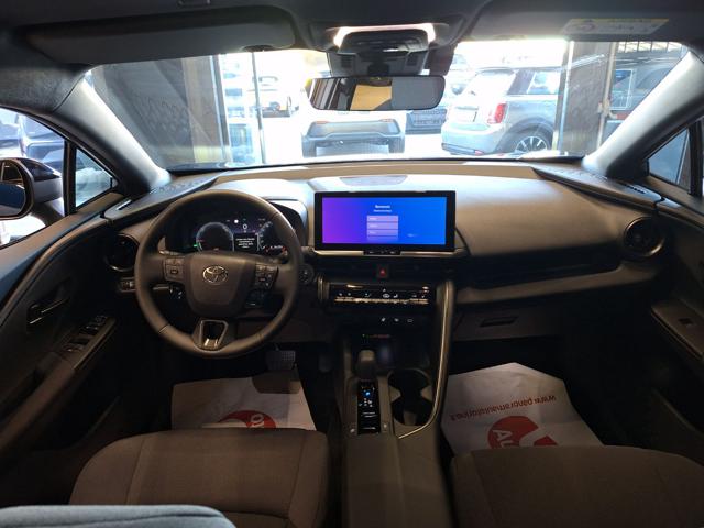 TOYOTA C-HR usata, con Controllo automatico clima