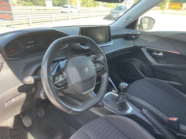 PEUGEOT 2008 usata 10