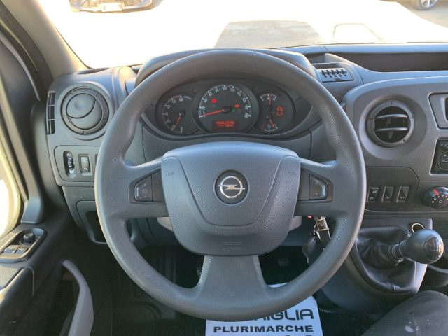 OPEL Movano usata, con USB