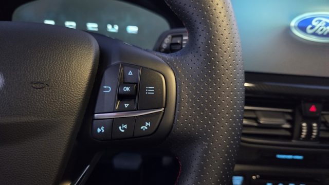 FORD Focus usata, con Volante in pelle