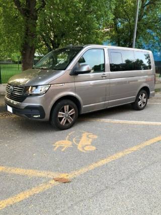 VOLKSWAGEN Caravelle usata, con Airbag laterali