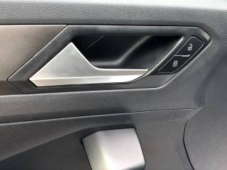 VOLKSWAGEN T-Roc usata, con Sedile posteriore sdoppiato