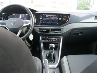 VOLKSWAGEN Taigo usata, con USB