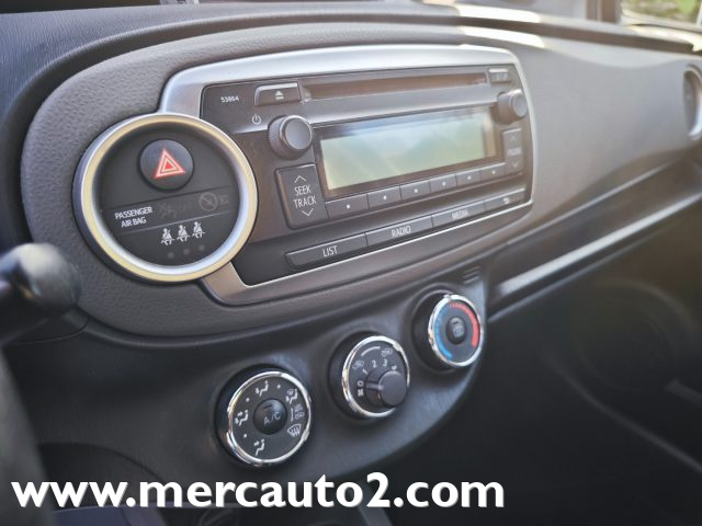 TOYOTA Yaris usata 14