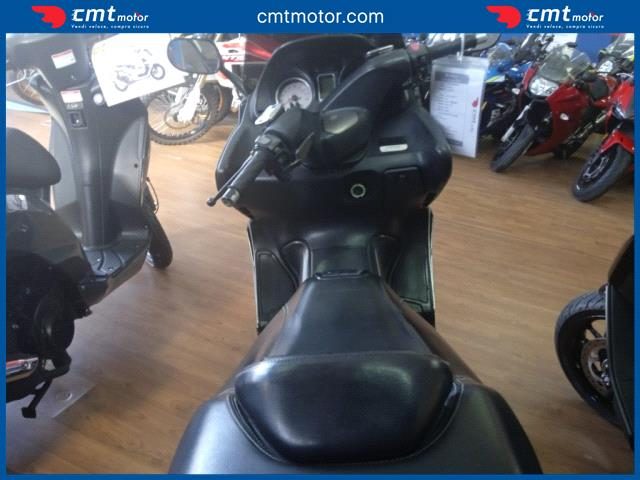 YAMAHA T-Max 500 usata 10