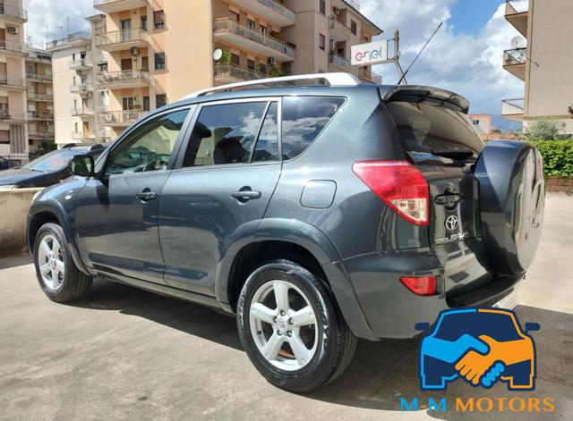 TOYOTA RAV 4 usata, con Airbag laterali
