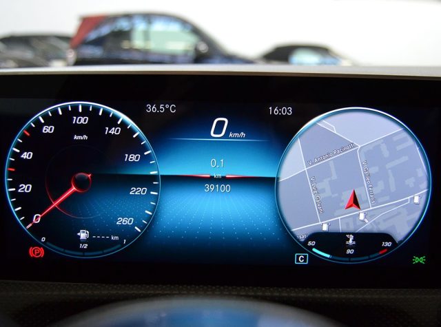MERCEDES-BENZ CLA 200 usata, con ESP