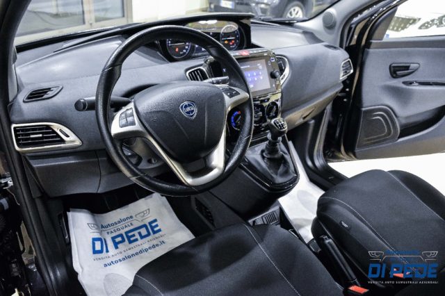 LANCIA Ypsilon usata, con Sedile posteriore sdoppiato