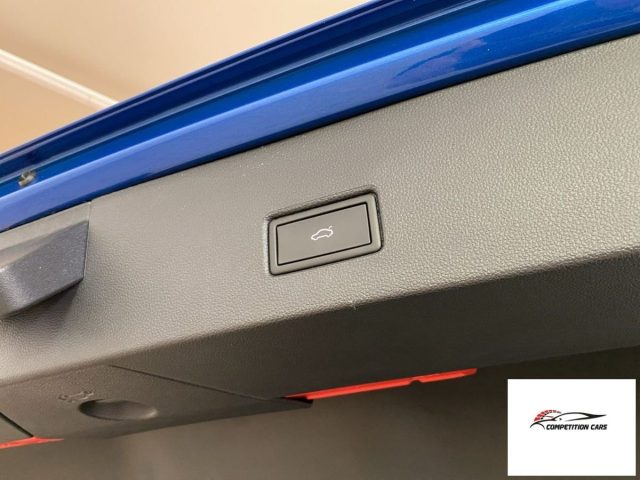 VOLKSWAGEN T-Roc usata, con Autoradio digitale