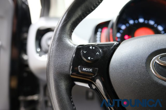 TOYOTA Aygo usata, con Luci diurne
