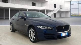 JAGUAR XE usata, con Autoradio