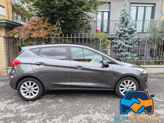 FORD Fiesta usata, con Autoradio