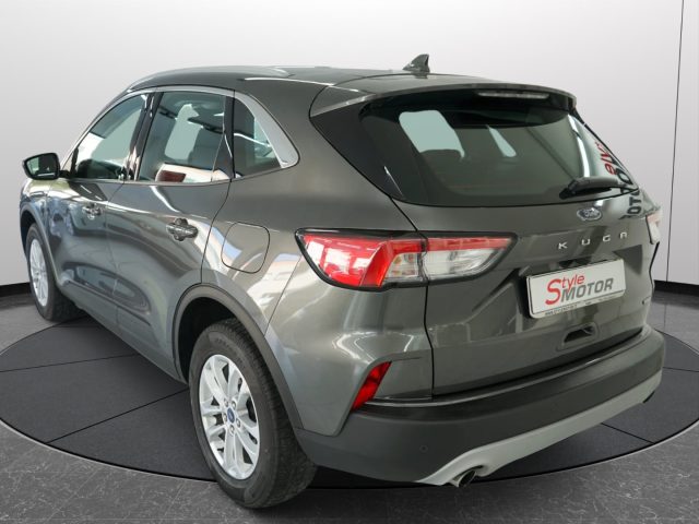 FORD Kuga usata, con Bracciolo