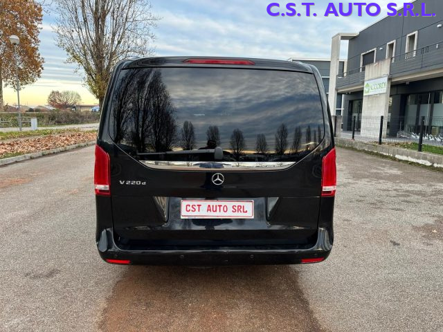 MERCEDES-BENZ V 220 usata, con Boardcomputer