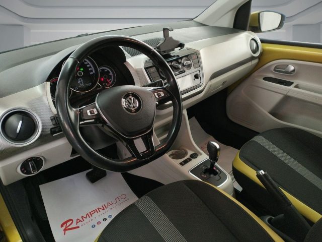 VOLKSWAGEN up! usata 16