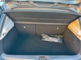 RENAULT Clio usata, con Luci diurne LED