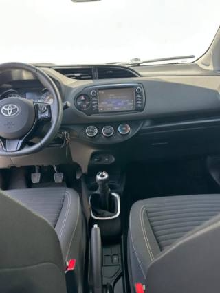 TOYOTA Yaris usata, con Telecamera per parcheggio assistito