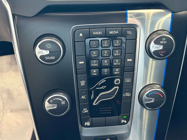 VOLVO V40 usata, con Park Distance Control