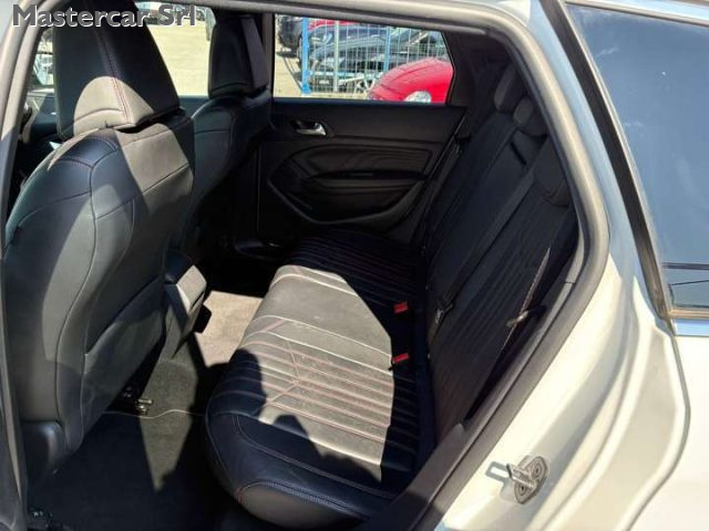 PEUGEOT 308 usata, con Park Distance Control