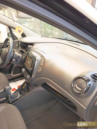 RENAULT Captur usata 21