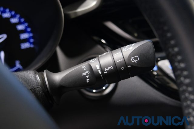 TOYOTA C-HR usata, con Volante multifunzione