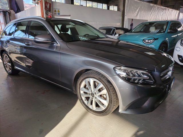 MERCEDES-BENZ C 220 usata, con Chiusura centralizzata