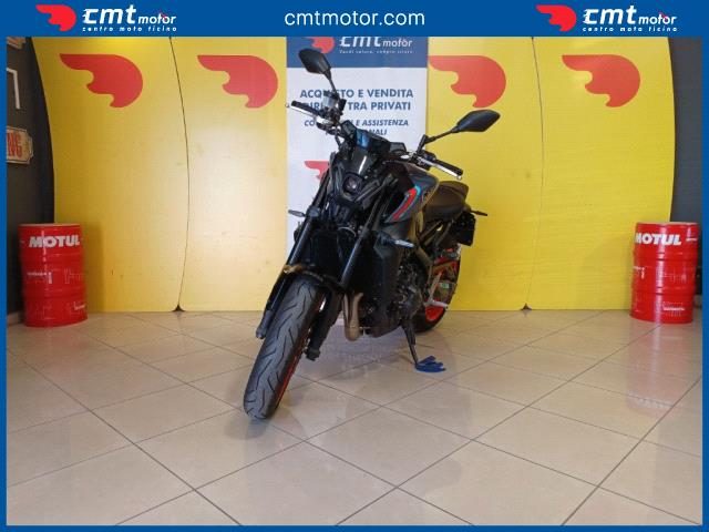 YAMAHA MT-09 usata 1