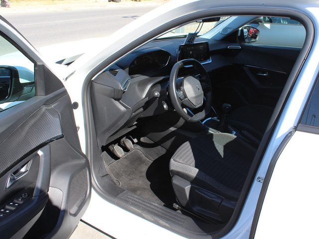 PEUGEOT 2008 usata, con Chiusura centralizzata