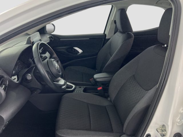 TOYOTA Yaris usata 8