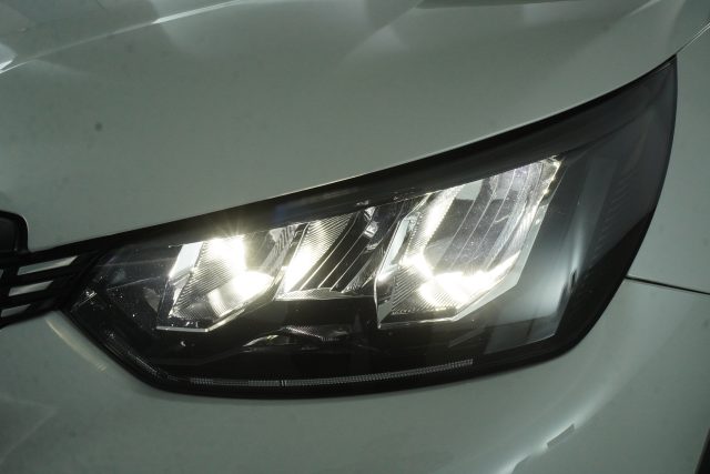 PEUGEOT 2008 usata 16