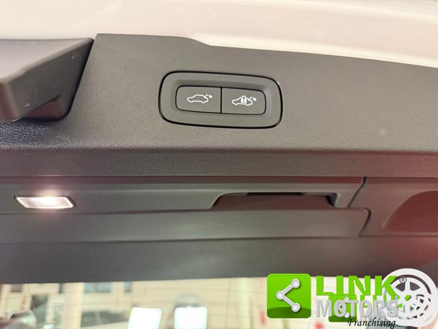 VOLVO V60 usata, con Portellone posteriore elettrico