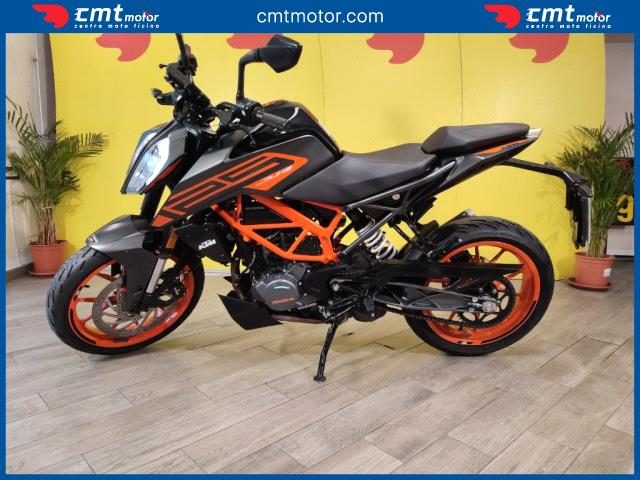 KTM 125 Duke usata 2
