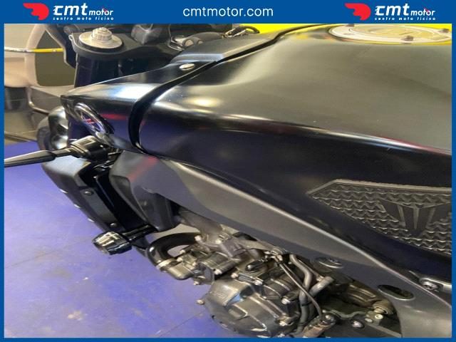 YAMAHA MT-09 usata 9