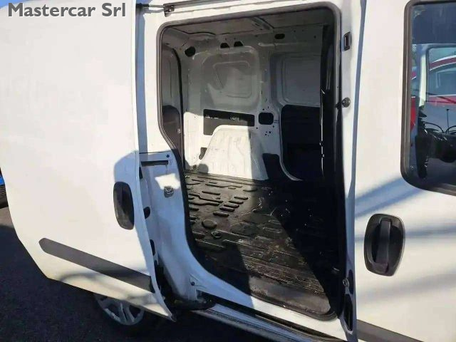 FIAT Doblo usata, con USB