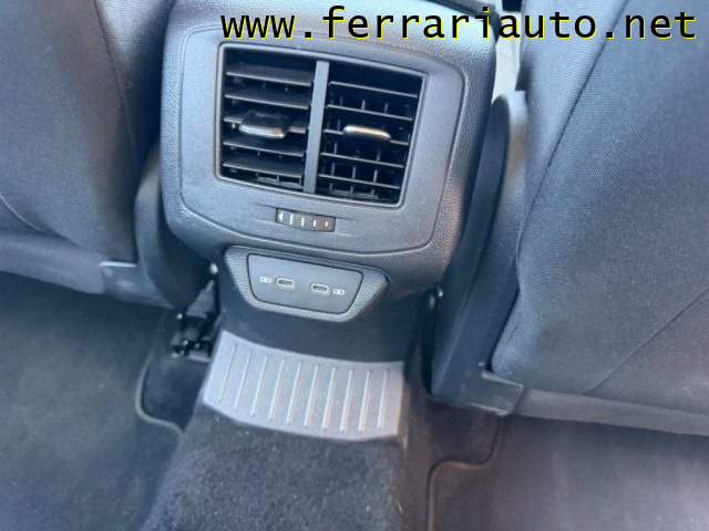VOLKSWAGEN T-Roc usata, con Fari LED