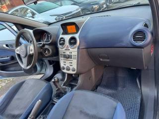 OPEL Corsa usata, con Servosterzo