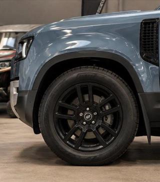 LAND ROVER Defender usata, con Alzacristalli elettrici