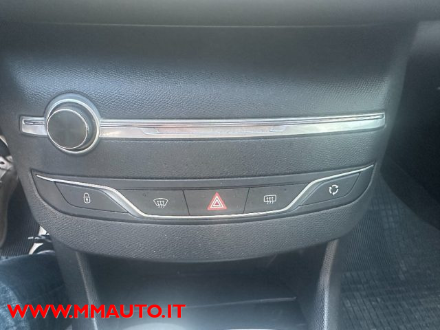 PEUGEOT 308 usata, con USB