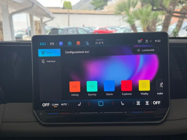 VOLKSWAGEN Tiguan usata, con Fari LED