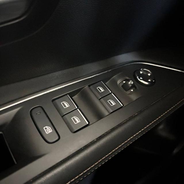 PEUGEOT 3008 usata, con Controllo elettronico della corsia