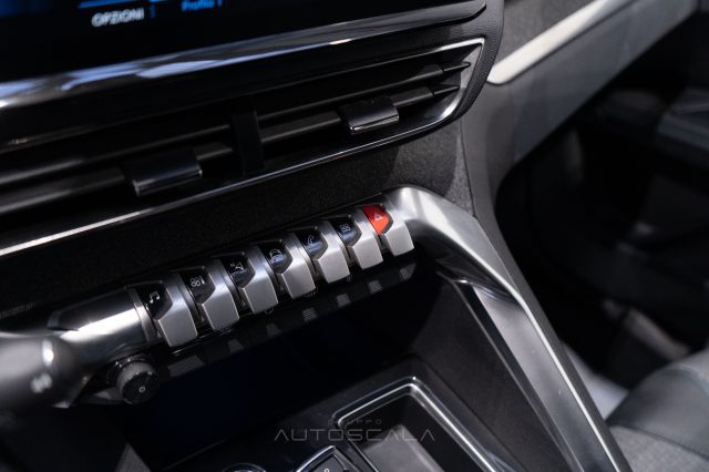 PEUGEOT 3008 usata, con Controllo elettronico della corsia