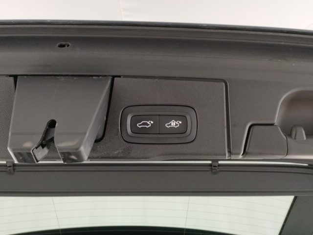 VOLVO XC60 usata, con Portellone posteriore elettrico