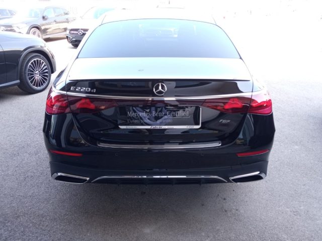 MERCEDES-BENZ E 220 usata, con Autoradio